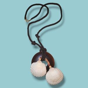 Vintage Shell Pendant Necklace Brown Rope Cord Beach Coastal Boho 90s 24in